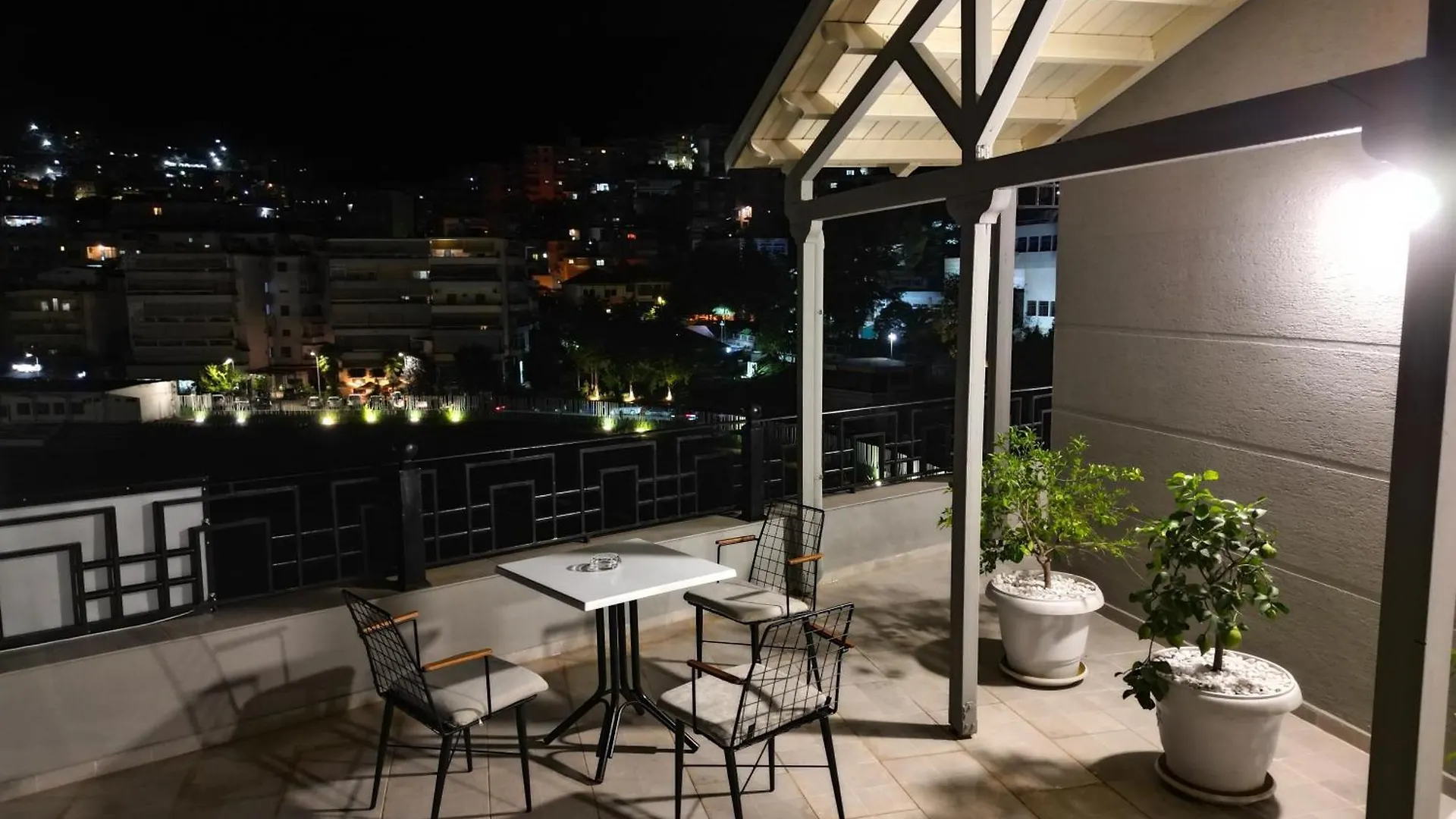 Rs Skendo Apartments Gjirokastër